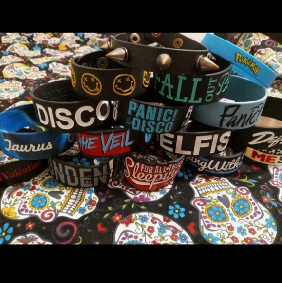 Hot Topic Jewelry - Wristband lot